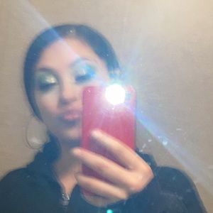 Meet your Posher, Mirraya